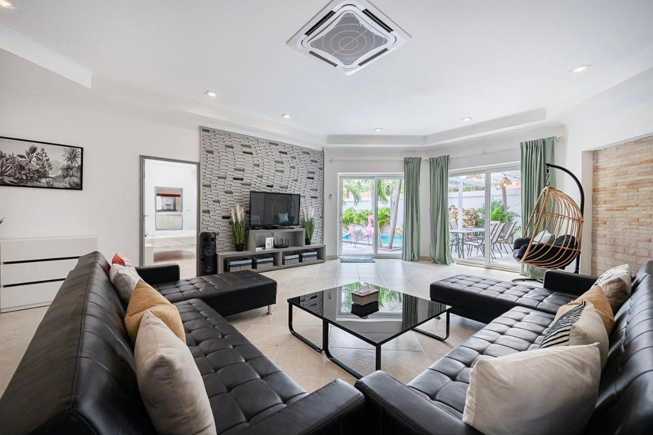 Majestic Residence Pool Villa 4 Bedrooms Private Beach Pattaya Exterior foto